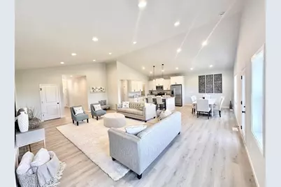 317 Dahlia Drive #31, Stoughton, WI 53589 - Photo 4