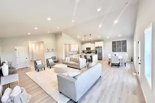 317 Dahlia Dr, Stoughton, WI 53589 - Photo 4