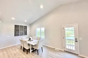 317 Dahlia Dr, Stoughton, WI 53589 - Photo 12