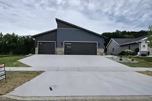 3800 Huntington Ave, Janesville, WI 53546 - Photo 2