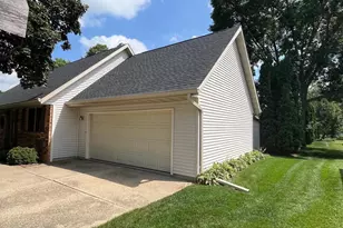 481 Badger Dr, Janesville, WI 53536 - Photo 10