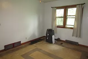 3234 Kennedy Rd, Janesville, WI 53545 - Photo 6