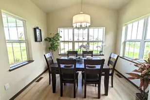 26 Windflower Wy, Mount Horeb, WI 53572 - Photo 12