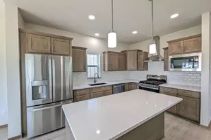 26 Windflower Wy, Mount Horeb, WI 53572 - Photo 4