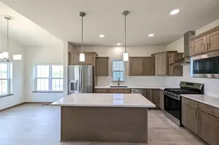 26 Windflower Wy, Mount Horeb, WI 53572 - Photo 2