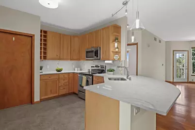 3134 Dorchester Way #7, Madison, WI 53719 - Photo 2