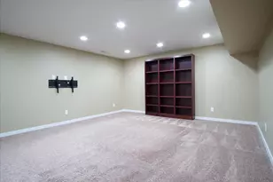 279 N Mallard Dr, Sun Prairie, WI 53590 - Photo 32