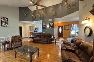 W6430 Patterson Rd, Monroe, WI 53566 - Photo 8