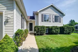 201 Vista Dr, Cottage Grove, WI 53527 - Photo 4