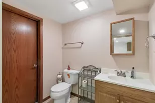 6988 Schneider Rd, Middleton, WI 53562 - Photo 20