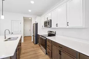 3177 Drumlin Rdg Dr, Cottage Grove, WI 53527 - Photo 6