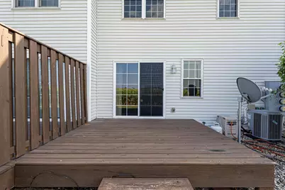 2367 Effingham Way, Sun Prairie, WI 53590 - Photo 16