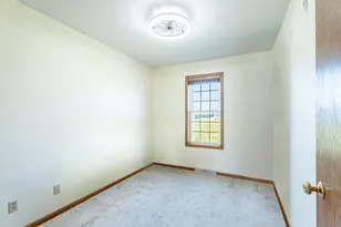 2367 Effingham Way, Sun Prairie, WI 53590 - Photo 14