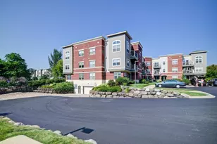 5198 Sassafras Dr, Fitchburg, WI 53711 - Photo 2