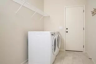 6419 Prairie Wood Dr, Mcfarland, WI 53558 - Photo 10