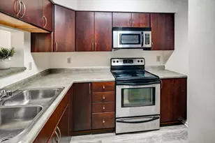 901 Harbor House Dr, Madison, WI 53719 - Photo 2