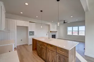 4146 Fox Frst Wy, DeForest, WI 53532 - Photo 6