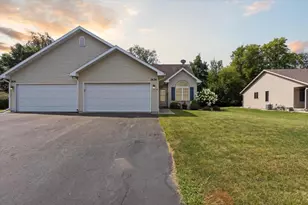 3534 Sheffield Dr, Janesville, WI 53546 - Photo 1