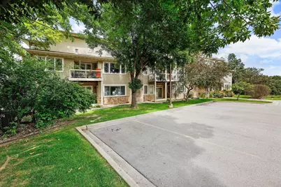 3001 Stratton Way #101, Madison, WI 53719 - Photo 2