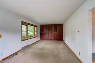 415 Falcon Cir, Monona, WI 53716 - Photo 6