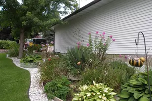 610 1st St, Bloomington,  53804 - Photo 30