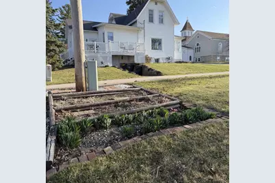610 1st Street, Bloomington,  53804 - Photo 28