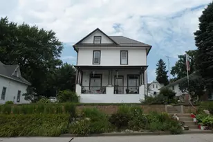 610 1st St, Bloomington,  53804 - Photo 44