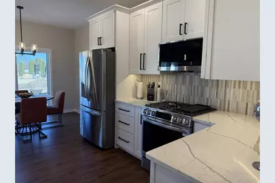 3147 S Bartells Drive, Beloit, WI 53511 - Photo 4