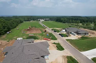 N835 Eagle Rdg Dr, Fort Atkinson, WI 53538 - Photo 4