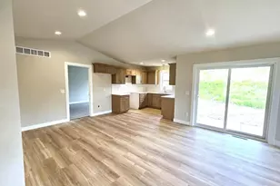 520 Village Ln, Ripon, WI 54971 - Photo 4