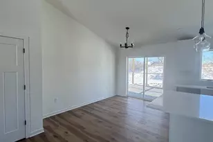 286 Santa Maria Dr, Arlington, WI 53911 - Photo 8