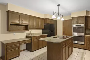 306 Walnut Grove Dr, Madison, WI 53717 - Photo 10