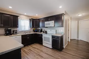 1398 Bea Ann Dr, Ridgeville, WI 53533 - Photo 6