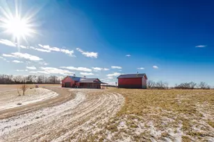 5320 Sunny Ridge Rd, Mineral Point, WI 53565 - Photo 4