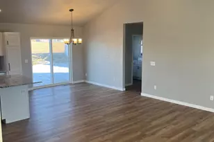 118 Windmill Ridge Rd, Janesville, WI 53536 - Photo 4