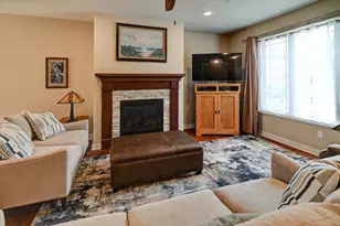 2537 New Town Dr, Sun Prairie, WI 53590 - Photo 4