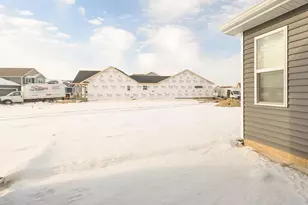 5298 Athlone Rd, Fitchburg, WI 53711 - Photo 16