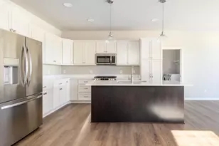 1221 Orchid Petal Dr, Sun Prairie, WI 53590 - Photo 6