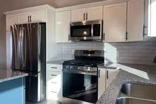 110 Windmill Ridge Rd, Janesville, WI 53536 - Photo 4