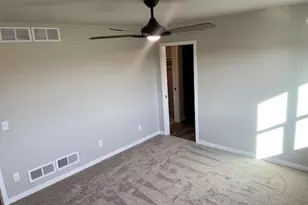 110 Windmill Ridge Rd, Janesville, WI 53536 - Photo 8