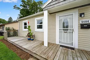 5404 Healy Ln, Monona, WI 53716 - Photo 2