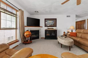 637 Garfield Ave, Janesville, WI 53536 - Photo 10