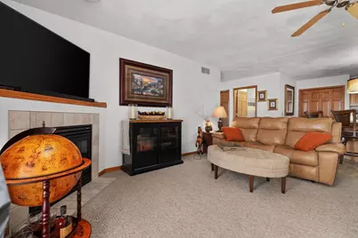 637 Garfield Avenue, Janesville, WI 53536 - Photo 8