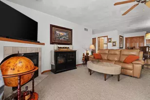 637 Garfield Ave, Janesville, WI 53536 - Photo 8