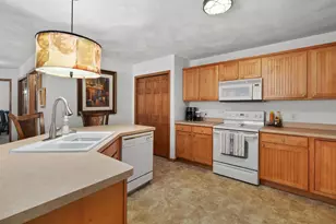 637 Garfield Ave, Janesville, WI 53536 - Photo 12