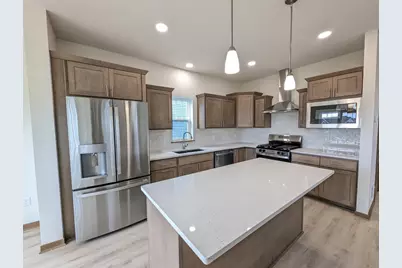 14 Bluestem Pass, Mount Horeb, WI 53572 - Photo 4