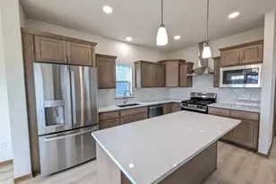 14 Bluestem Pass, Mount Horeb, WI 53572 - Photo 4