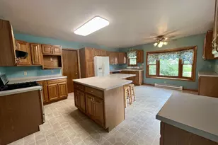 509 N Benton St, Sparta, WI 54656 - Photo 2