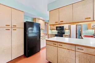 4721 Femrite Dr, Madison, WI 53716 - Photo 4
