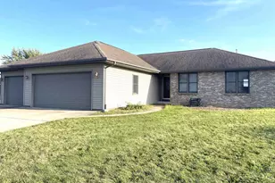 N5585 Shea Ln, Albany, WI 53502 - Photo 4